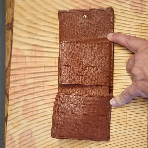 Louis Vuitton EPI Leather Double Snap Tri-Fold Elise Wallet, Brown - Picture 9 of 15